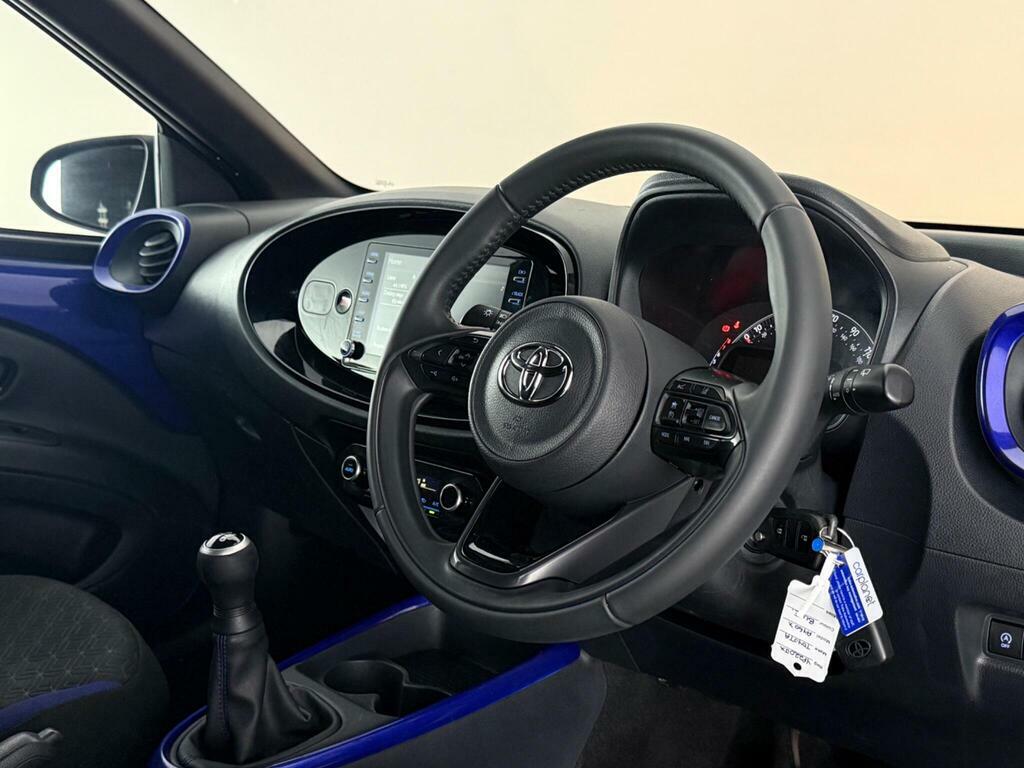 Toyota Aygo X 1.0 Vvt-i Edge Euro 6 Ss YP22OJX Blue #3