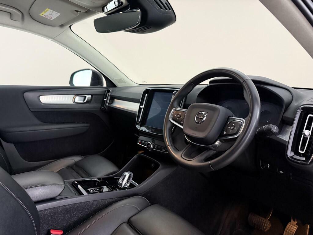 Volvo XC40 1.5 T3 Inscription Pro Euro 6 Ss KM20SWN Black #3