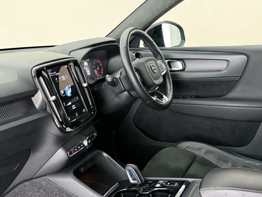 Volvo XC40 1.5 T3 R-design Euro 6 Ss PJ71DFA Grey #4