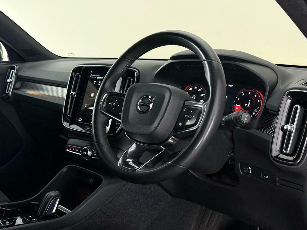 Volvo XC40 1.5 T3 R-design Euro 6 Ss PJ71DFA Grey #3
