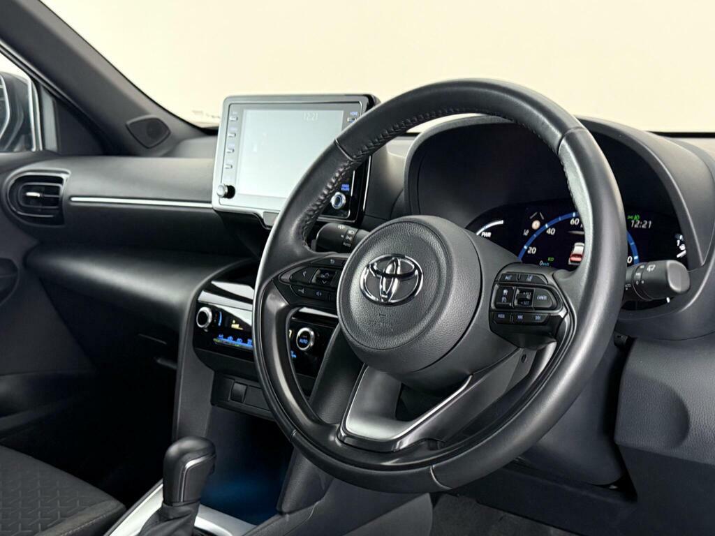 Toyota Yaris Cross 1.5 Vvt-h Design E-cvt Euro 6 Ss GL72KAJ Grey #2