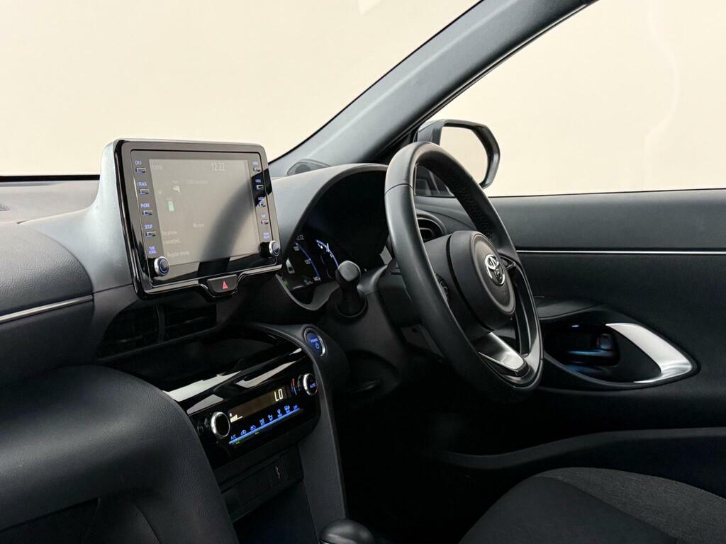 Toyota Yaris Cross 1.5 Vvt-h Design E-cvt Euro 6 Ss GL72KAJ Grey #3