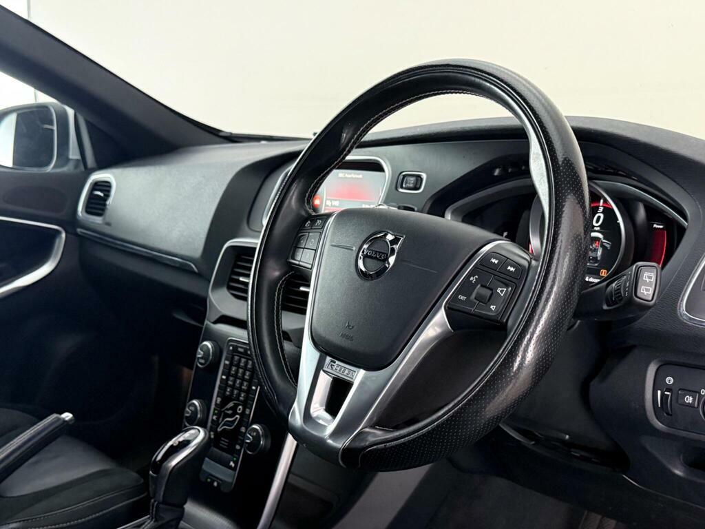 Volvo V40 2.0 D3 R-design Nav Plus Euro 6 Ss LM19WZV Grey #3