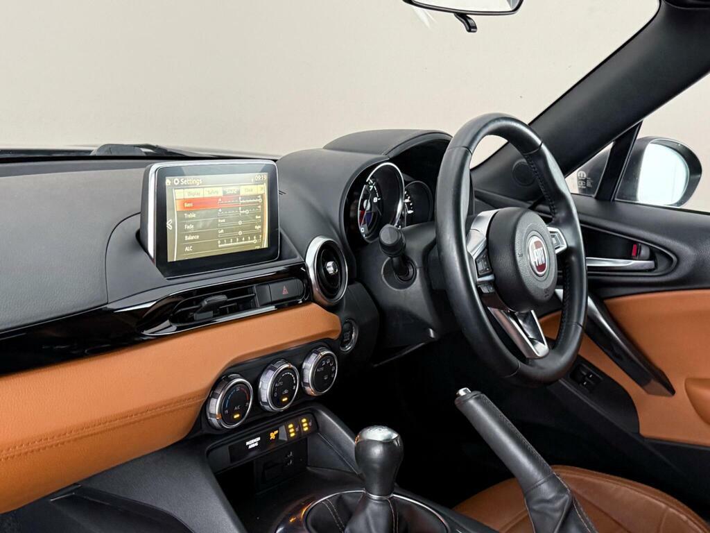 Fiat 124 Spider 1.4 Multiair Lusso Euro 6 Black #4