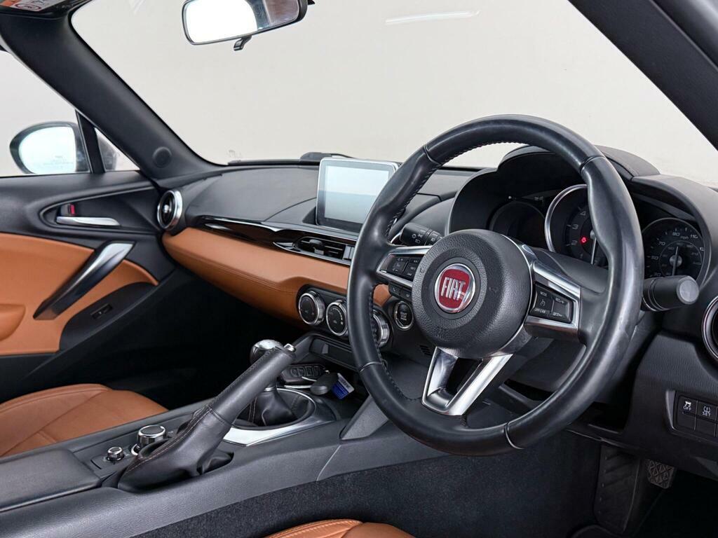 Fiat 124 Spider 1.4 Multiair Lusso Euro 6 Black #3