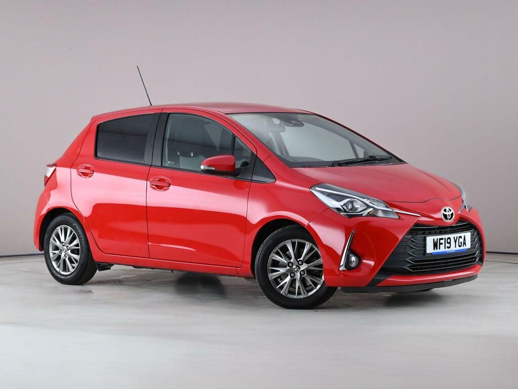 Toyota Yaris 1.5 Vvt-i Icon Euro 6 Red