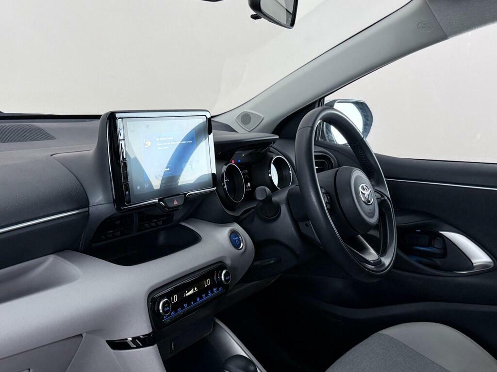 Toyota Yaris 1.5 Vvt-h Excel E-cvt Euro 6 Ss LV22VYK Silver #4