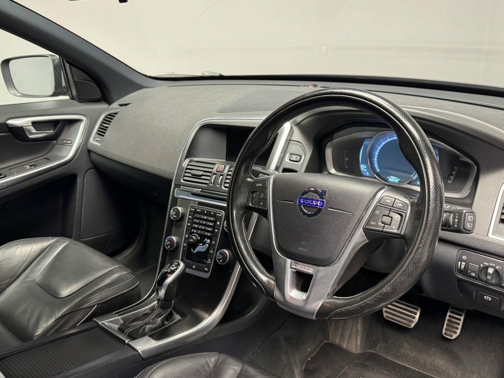 Volvo XC60 2.4L R-design Nav KY65YRV Grey #3