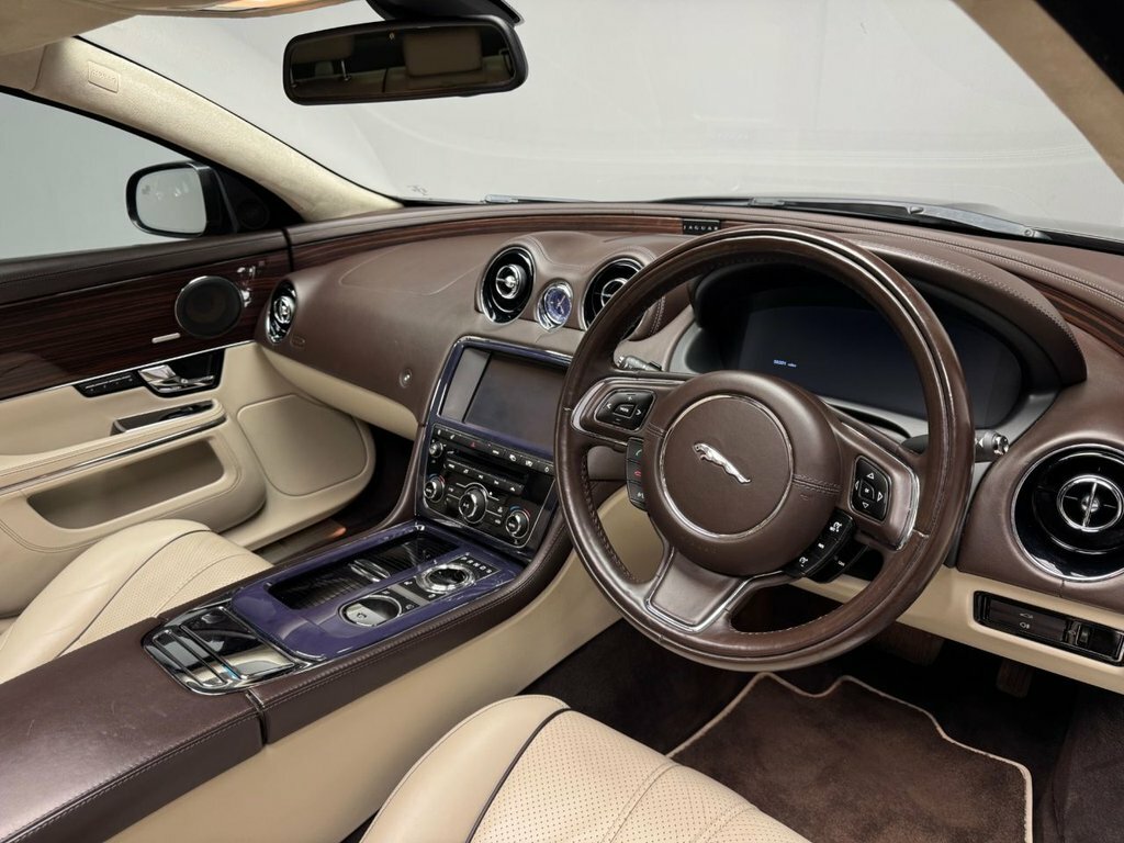 Jaguar XJ 5L Portfolio Black #3