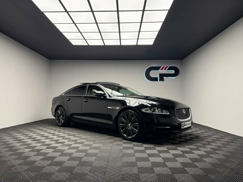 Jaguar XJ 5L Portfolio Black #4