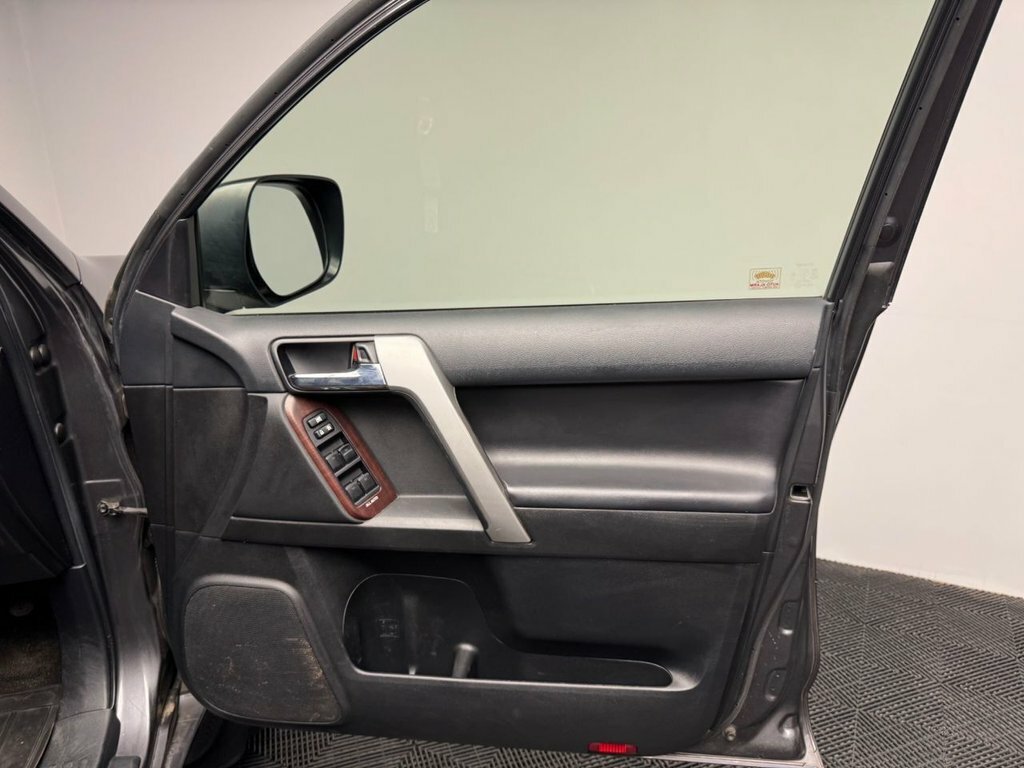 Toyota Land Cruiser 2.8 D-4d Icon 7 Seats - 2017 67 White #45
