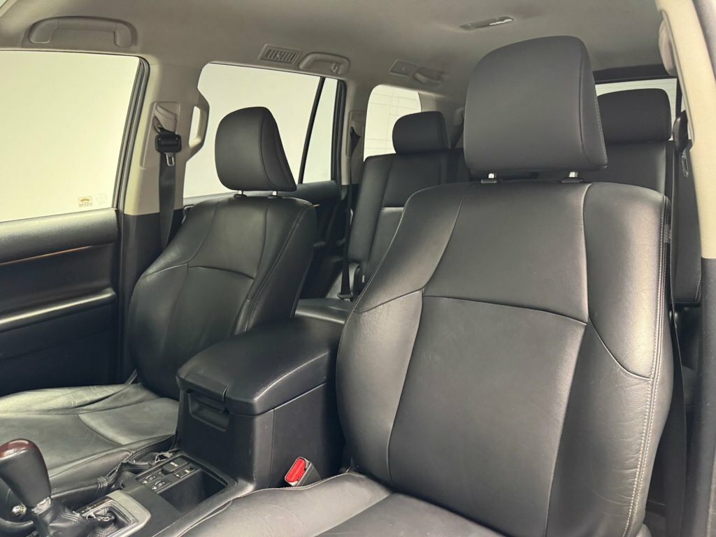 Toyota Land Cruiser 2.8 D-4d Icon 7 Seats - 2017 67 White #39