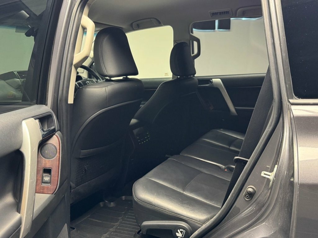 Toyota Land Cruiser 2.8 D-4d Icon 7 Seats - 2017 67 White #41