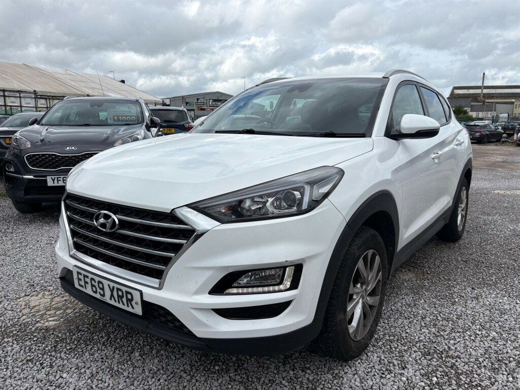 Hyundai Tucson 1.6 Gdi Se Nav Euro 6 Ss EF69XRR White #5