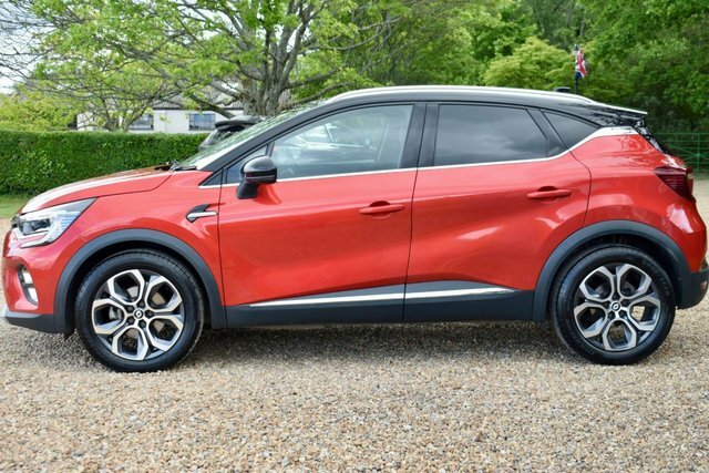Renault Captur 1.6 E-tech Techno Suv Hybrid Euro EY72YML Red #4