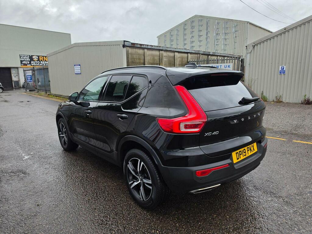 Volvo XC40 Suv 1.5 T3 R-design Euro 6 Ss 201919 DP19PKX Black #4