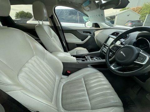 Jaguar F-Pace 2.0 F-pace Portfolio CK18LRN #3