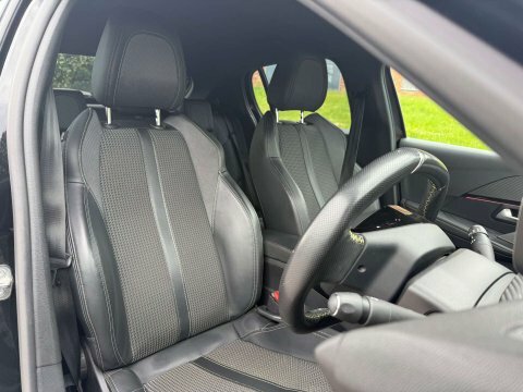 Peugeot 208 1.2 208 Gt   #2
