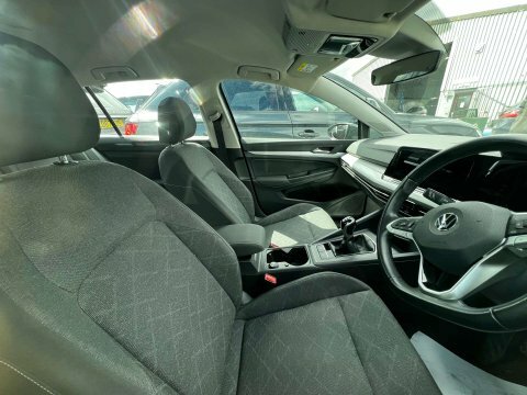 Volkswagen Golf 1.5 Golf Life FP70XTD #6