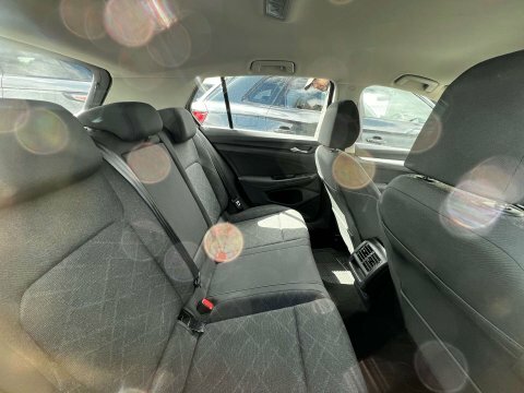 Volkswagen Golf 1.5 Golf Life FP70XTD #5