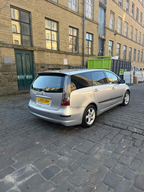 Mitsubishi Grandis 2.4 Warrior Silver #5