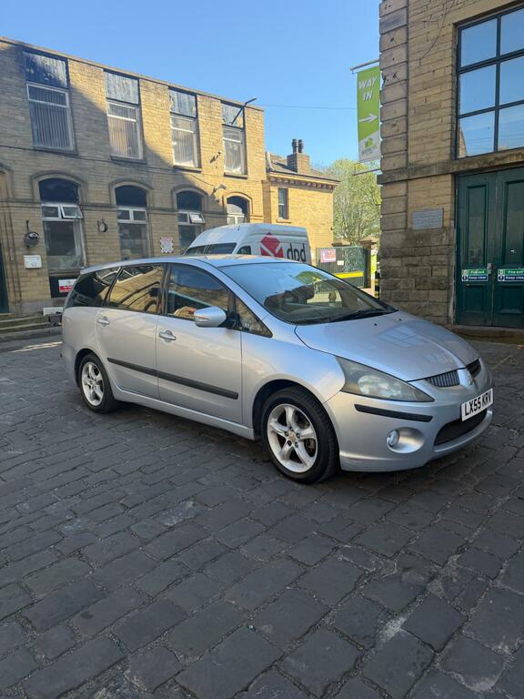 Mitsubishi Grandis 2.4 Warrior Silver #3