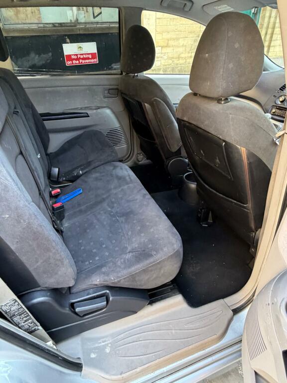 Mitsubishi Grandis 2.4 Warrior Silver #9