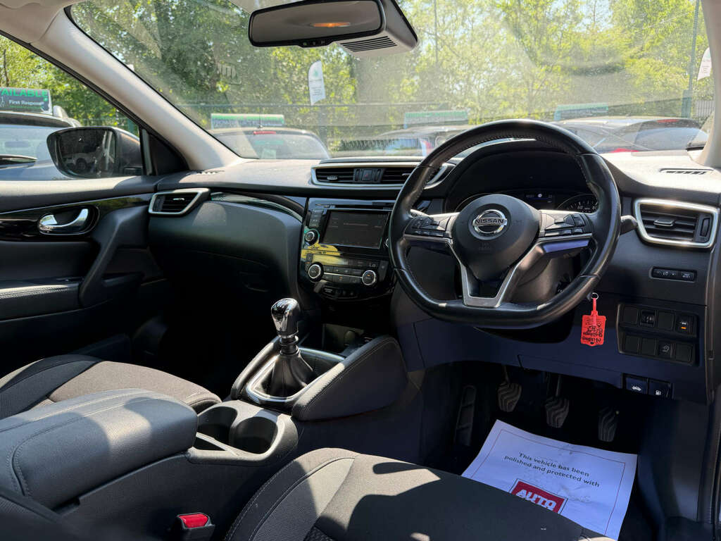 Nissan Qashqai 1.5 Qashqai Acenta Premium Dci BF69XPC Black #6