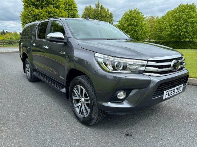 Toyota HILUX 2.4 D-4d Invincible 4Wd Euro 6 Ss Tss Grey