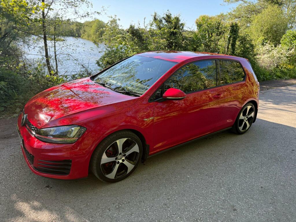 Volkswagen Golf 2.0 Tsi Bluemotion Tech Gti Launch Euro 6 Ss Red