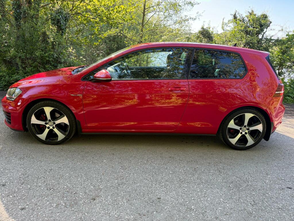 Volkswagen Golf 2.0 Tsi Bluemotion Tech Gti Launch Euro 6 Ss SV16XVO Red #4