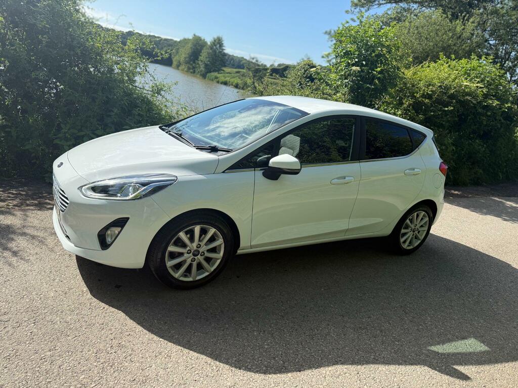 Ford Fiesta 1.0T Ecoboost Titanium Euro 6 Ss White