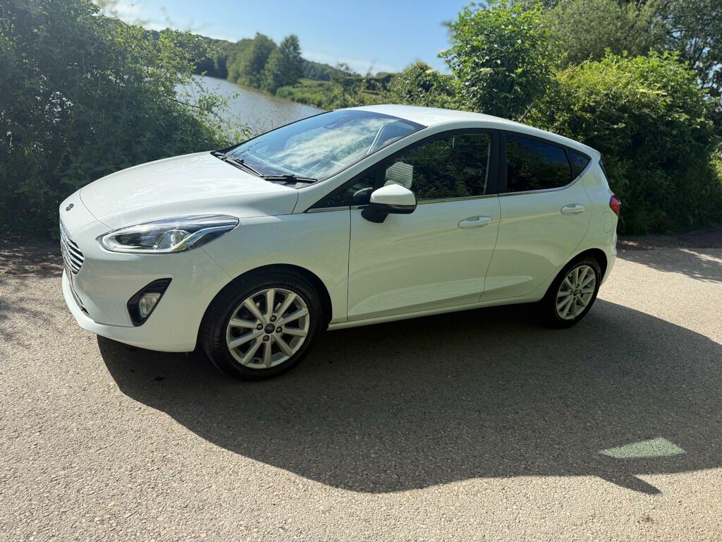 Ford Fiesta 1.0T Ecoboost Titanium Euro 6 Ss ET17EEO White #2
