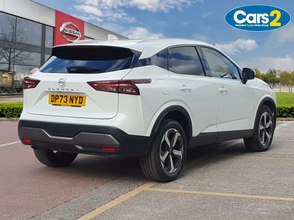 Nissan Qashqai 1.3 Dig-t Mh N-connecta DP73NYD White #3