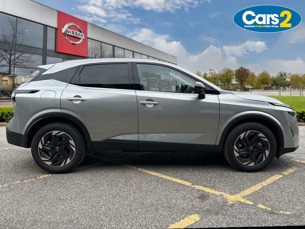 Nissan Qashqai 1.3 Dig-t Mh N-connecta YE26WUT Silver #2
