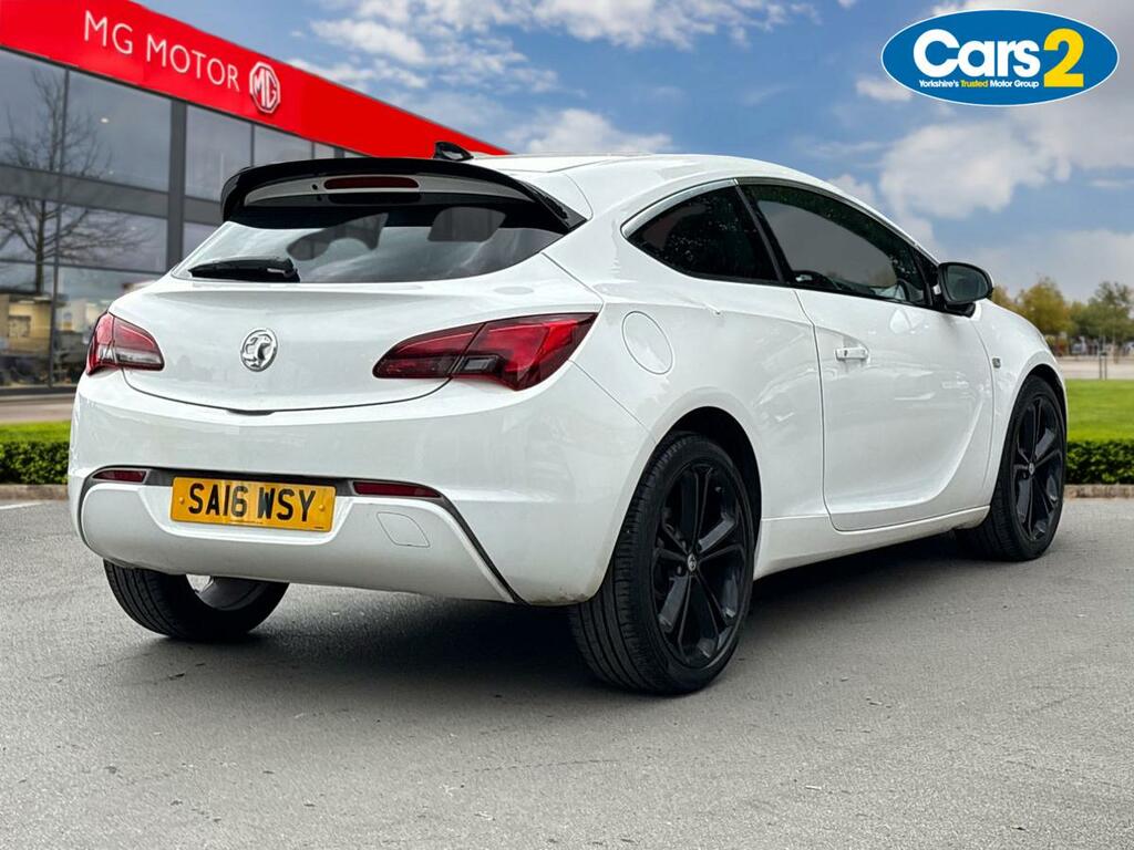 Vauxhall Astra GTC 1.4T 16V Limited Edition White #3