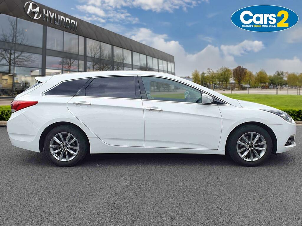 Hyundai I40 1.7 Crdi 115 Blue Drive Se Nav Business White #2