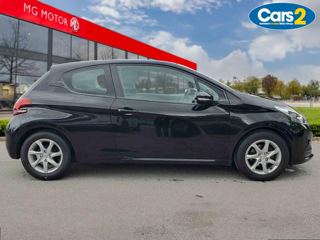 Peugeot 208 1.2 Puretech 82 Active BG17KDX Black #2