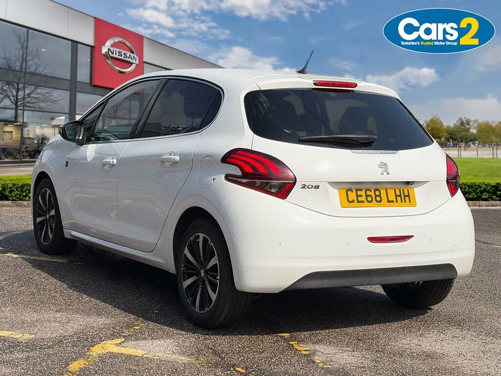Peugeot 208 1.2 Puretech 82 Tech Edition Start Stop CE68LHH White #5