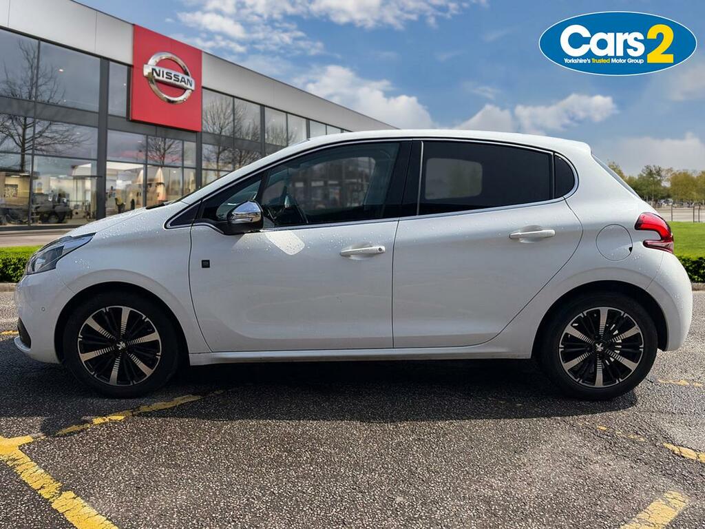 Peugeot 208 1.2 Puretech 82 Tech Edition Start Stop CE68LHH White #6
