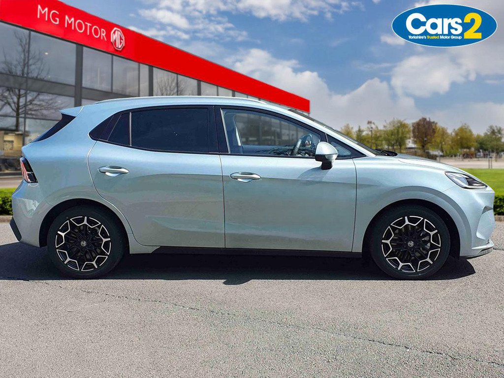 MG MG4 118Kw Premium Long Range 54Kwh YT26OCH Green #2