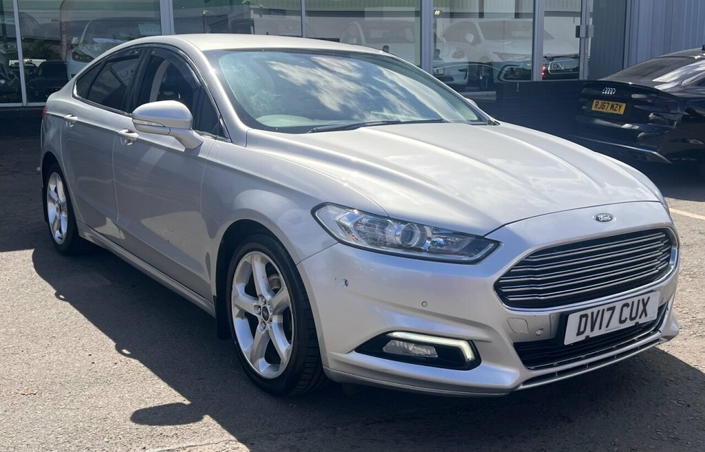 Ford Mondeo Hatchback Silver