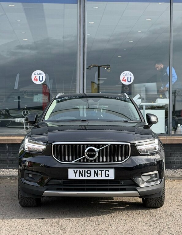 Volvo XC40 2L Inscription Pro YN19NTG Black #3