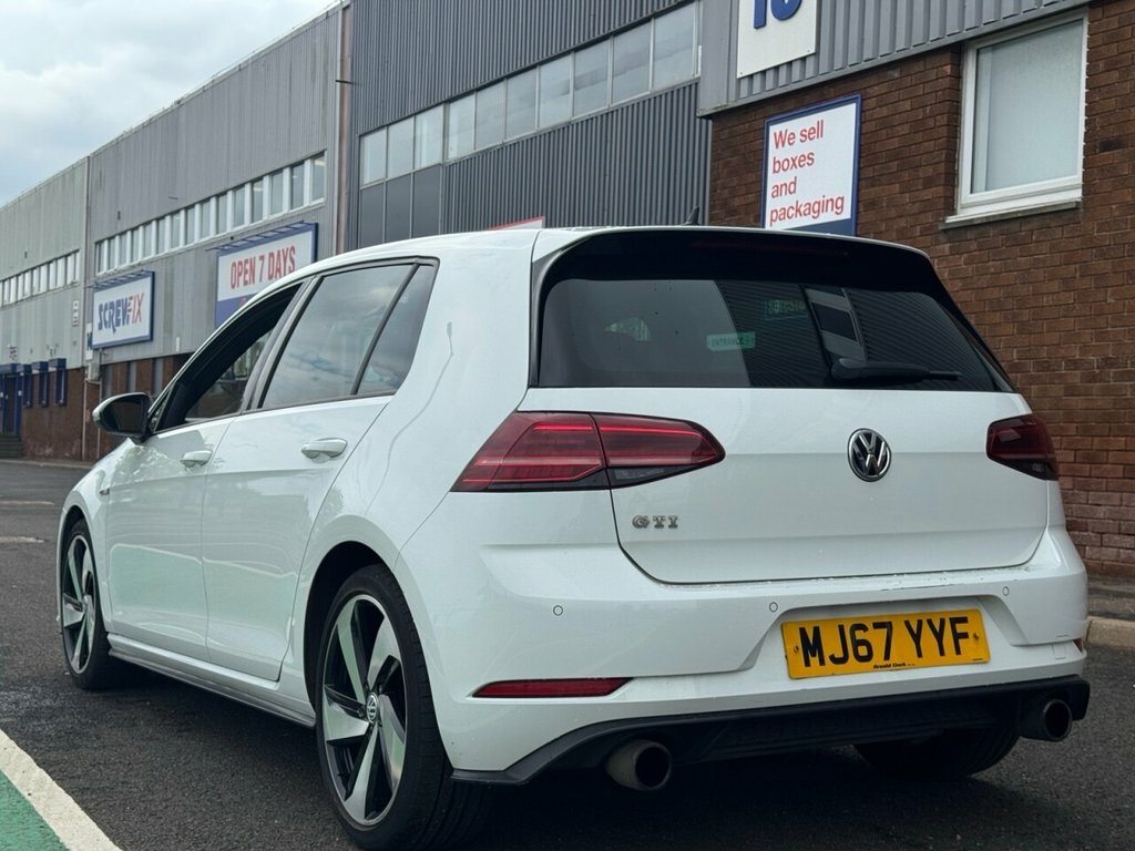Volkswagen Golf 2L Gti MJ67YYF White #4