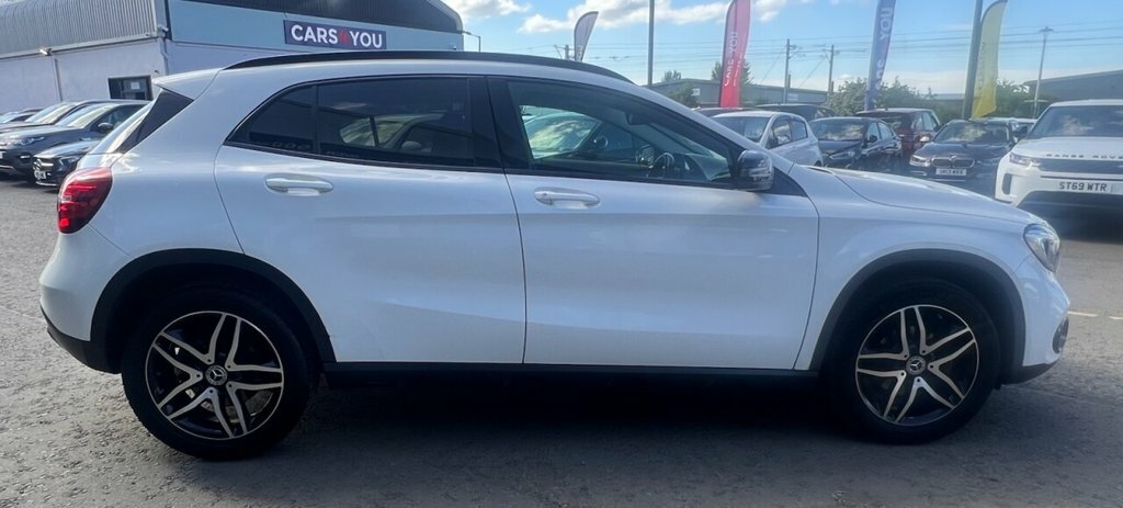 Mercedes-Benz GLA Class 1.6L Urban Edition WA19NPJ White #5