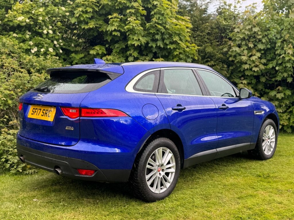 Jaguar F-Pace 2L Portfolio SF17SRC Blue #3