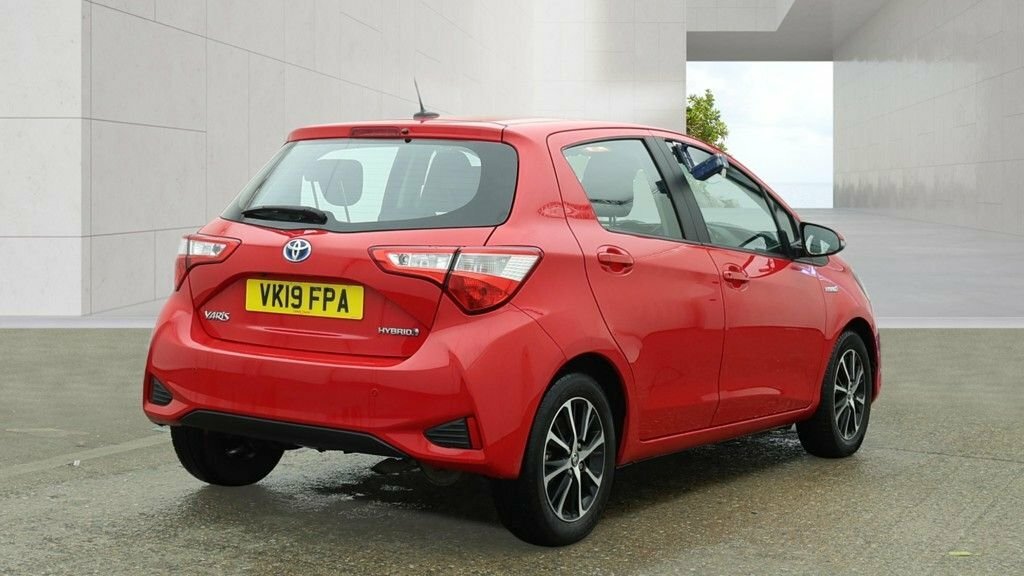 Toyota Yaris 1L Icon Tech VK19FPA Red #4