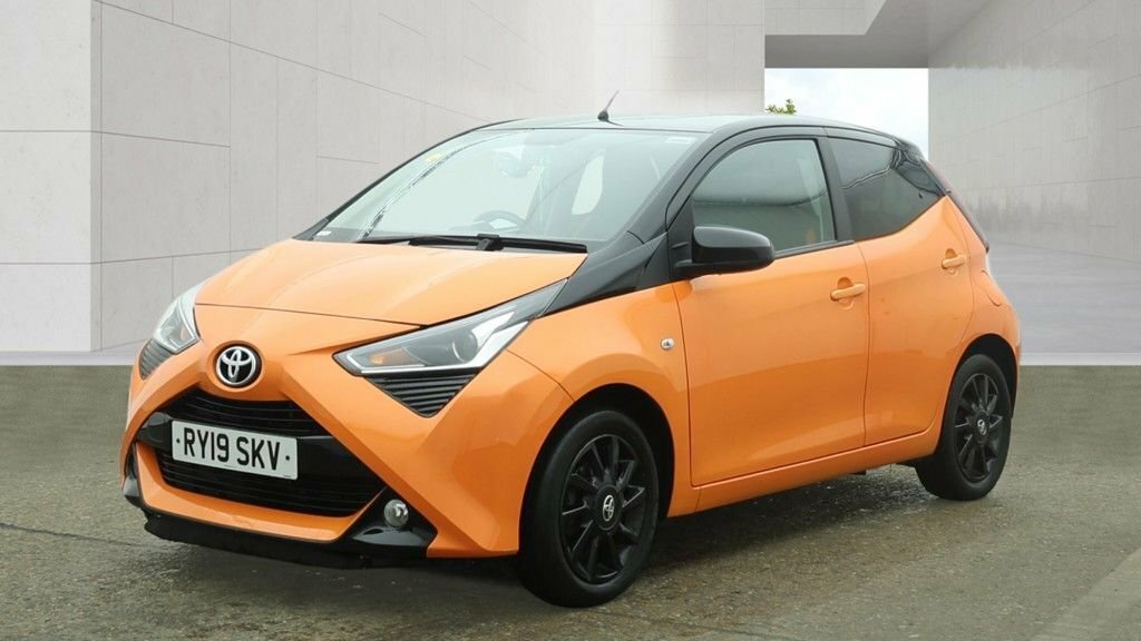 Toyota Aygo 1L X-cite RY19SKV Orange #2