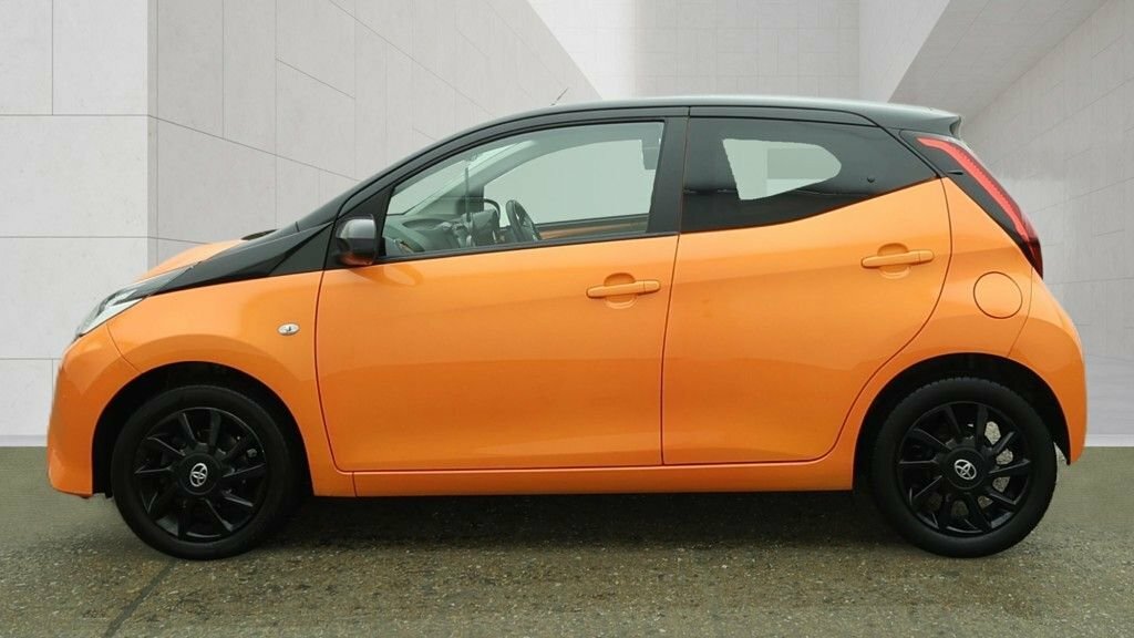 Toyota Aygo 1L X-cite RY19SKV Orange #6