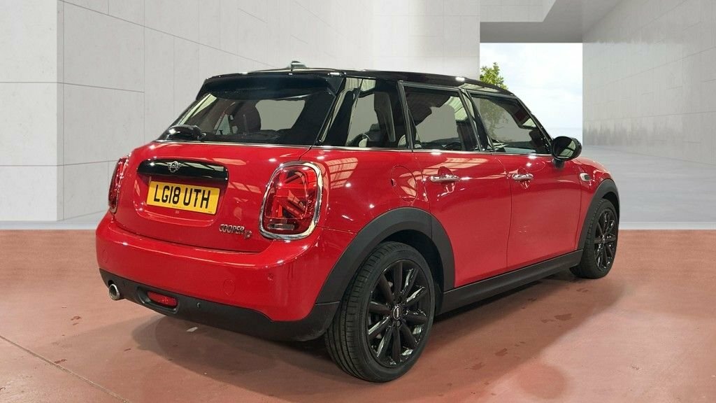Mini Hatch 1.5L Cooper D LG18UTH Red #3